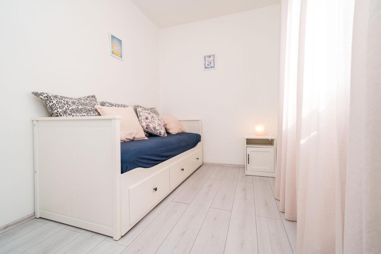 New Apartment Lukrecija With A Balcony Apartment *